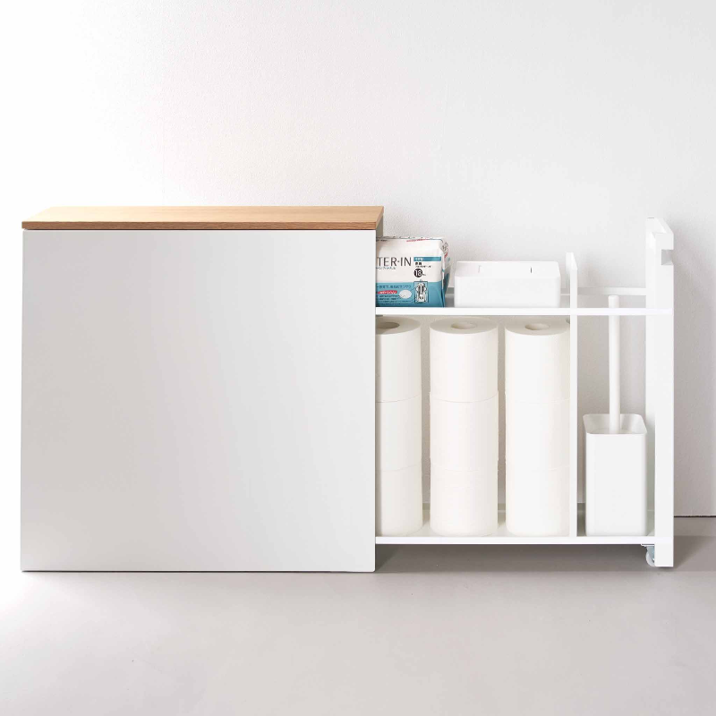 pratico contenitore Yamazaki per organizzare carta igienica, prodotti per l'igiene e accessori da bagno in un unico spazio